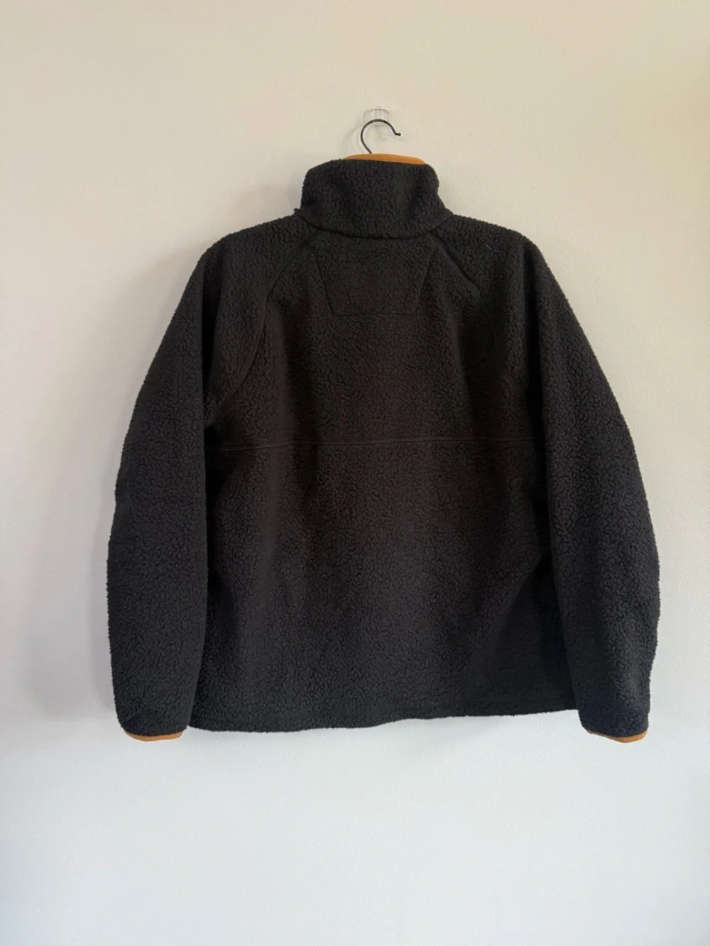Carhartt Black Sherpa Jacket with Brown Trim - Picture 2 of 3